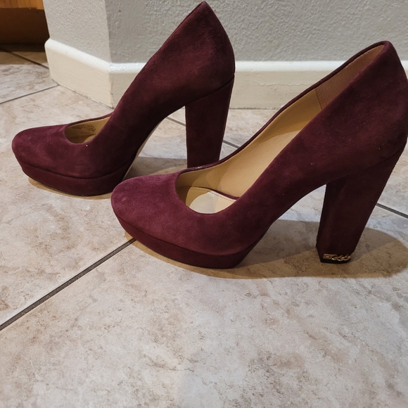 MK Maroon Pumps - Picture 2 of 4